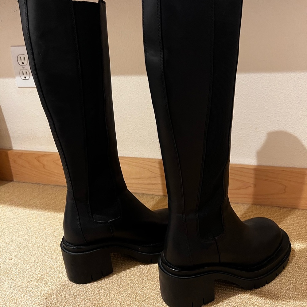 bottega veneta Women's Black Knee-High Boots - Picture 7 of 7